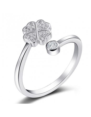 Bague fleur en diamant en linge